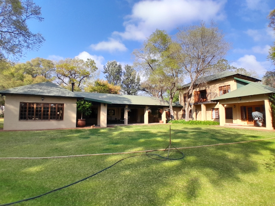 Commercial Property for Sale in Modderfontein A H North West